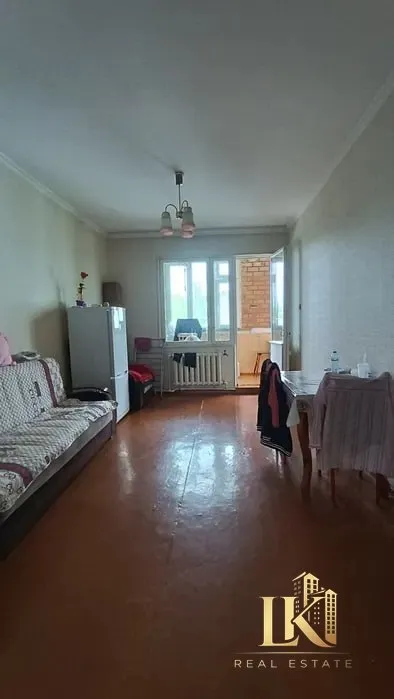Продаётся просторная 3-комнатная квартира с балконом 1,5х6м, рядом с метро и Мегапланет 2 Продаётся просторная 3-комнатная квартира с балконом 1,5х6м, рядом с метро и Мегапланет 2