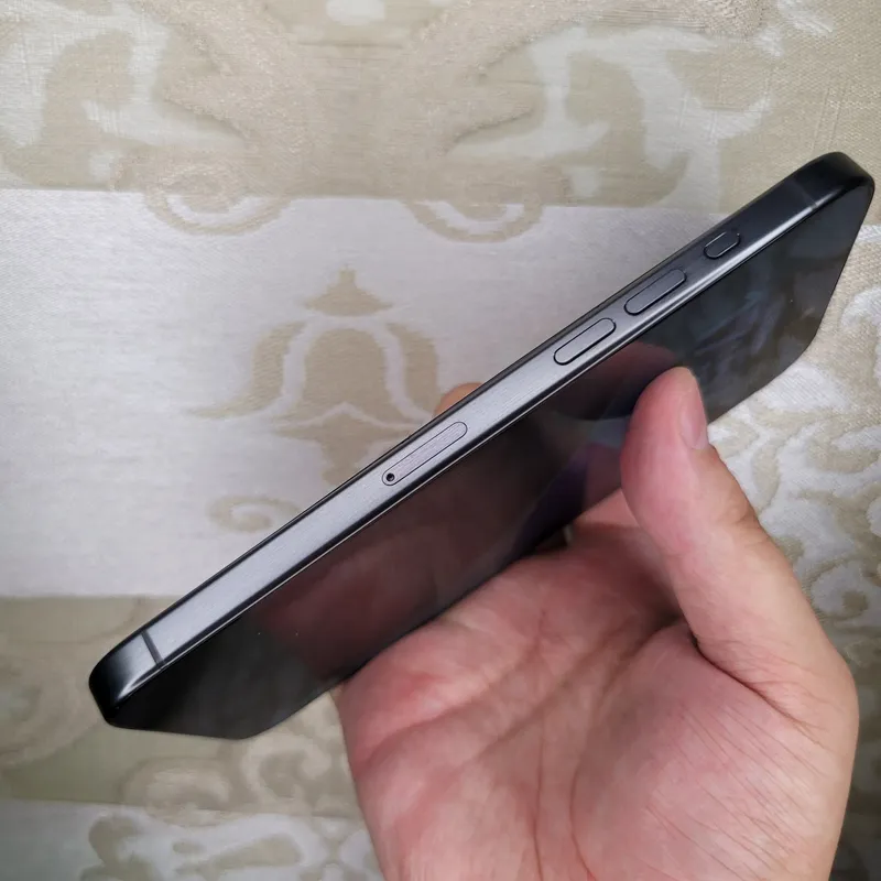 IPhone 15 Pro Max 2