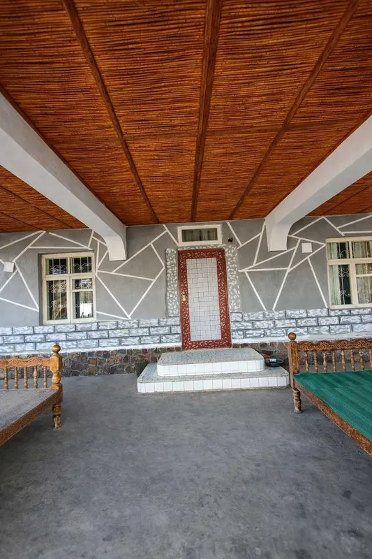 Продаётся дача возле реки Угам — фото 1