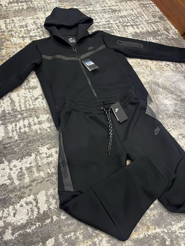 Nike Tech Fleece new model