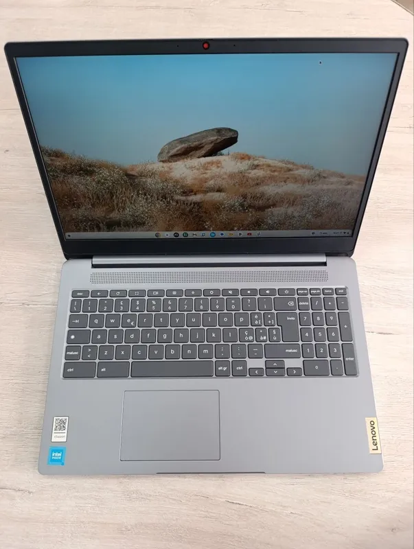 Lenovo IdeaPad 3 Chromebook 1