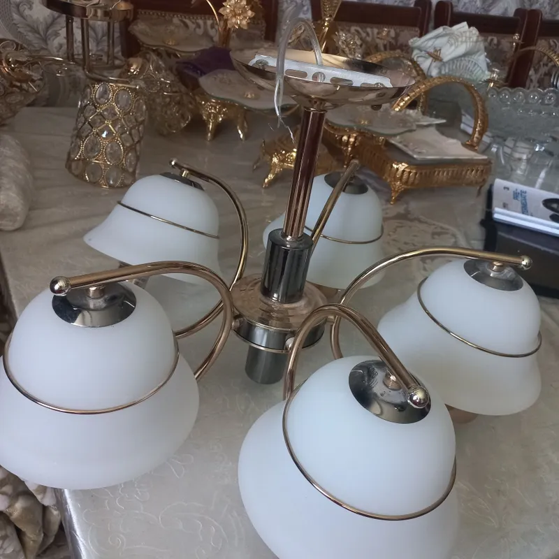 Lustre sotiladi 5ta plafonlik 1