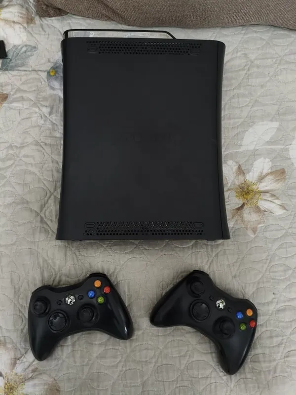 Продаю x box 360 играл