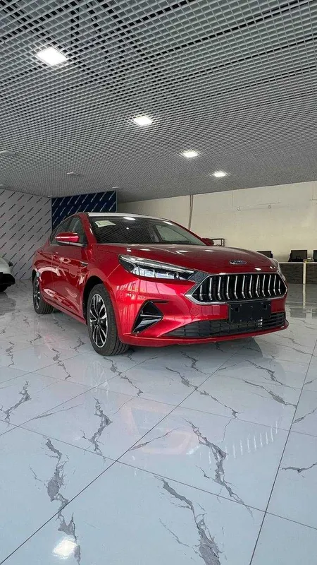 Sotuvda Jac j7 1.5Turbo liftbek (Новый) — фото 1