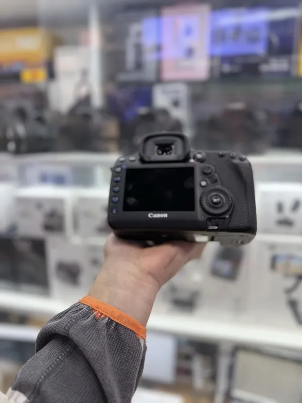Canon 5 D mark IV + Canon 24-105 II kit 4