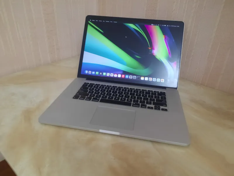 Macbook Pro 1