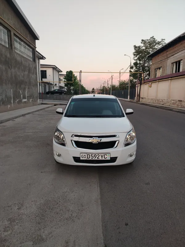 Chevrolet cobalt 2