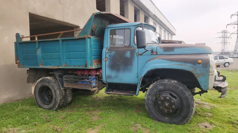 Zil sotiladi yurib turgan mashina xolati yaxshi — фото 4