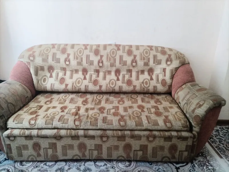 Divan sotiladi