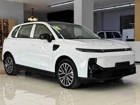 leapmotor B10 premium lider 600km 3 leapmotor B10 premium lider 600km 3