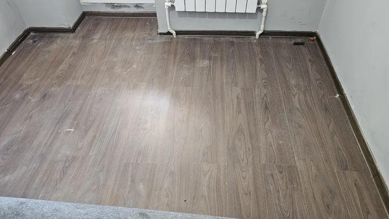 Parket (laminad) Parket (laminad)