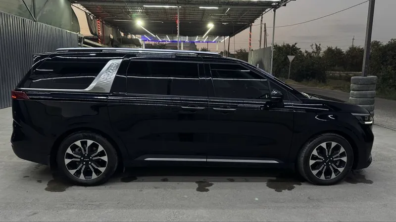 Kia Carnival 2023 yil salondan 2025 yil iyulda olingan egasi uzim 3 Kia Carnival 2023 yil salondan 2025 yil iyulda olingan egasi uzim 3