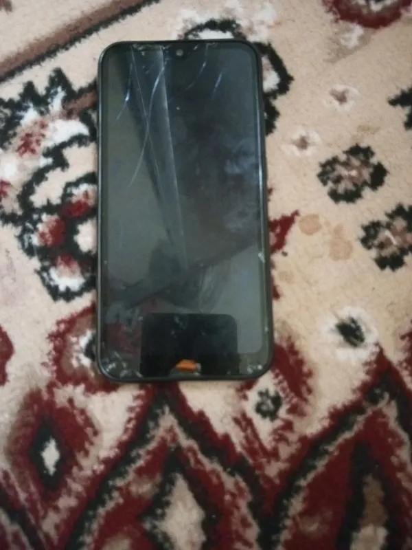 Samsung qora telefon — фото 1