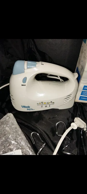 Миксер + блендер Vitek, оригинал 2 Миксер + блендер Vitek, оригинал 2