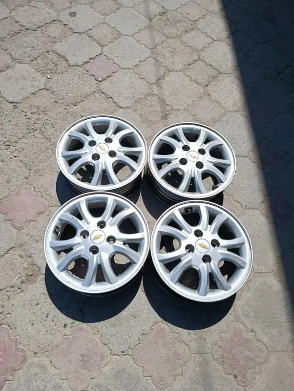 Spark 4pzt deska sotiladi 2 Spark 4pzt deska sotiladi 2