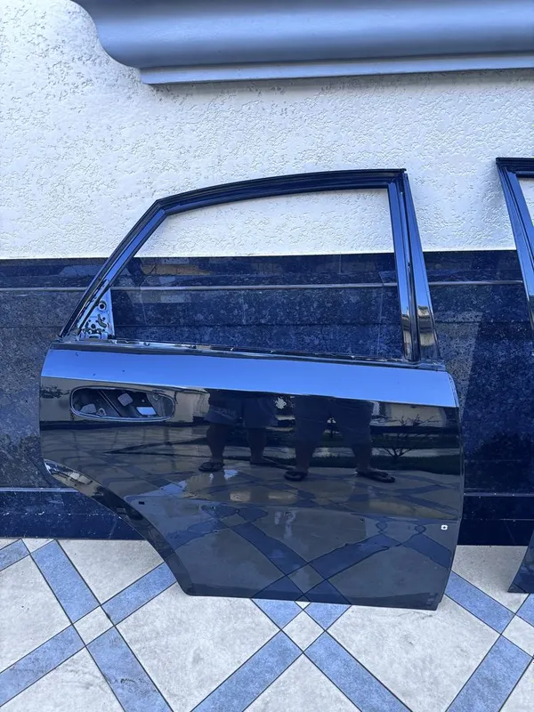 Gentra 4 komplekt eshik radnoy zavod qora gbo — фото 1