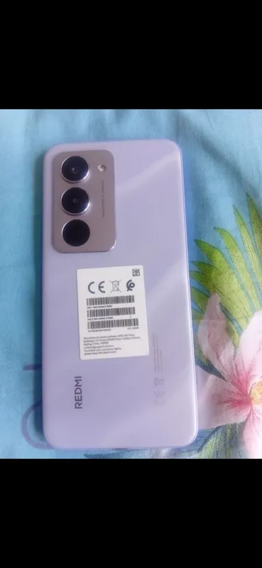 Продаётся Redmi 15, коробка и документы есть 6