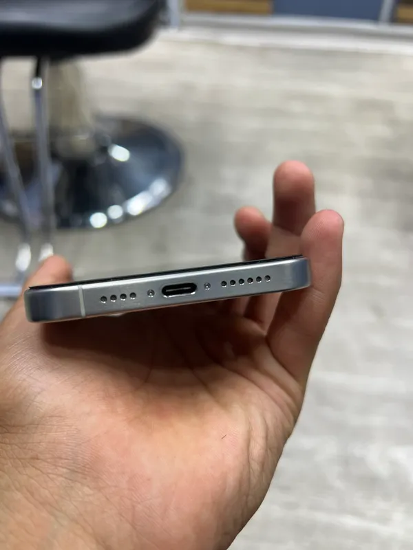 iPhone 15 pro max 256 gb ёмкость 87.541 цикл 4