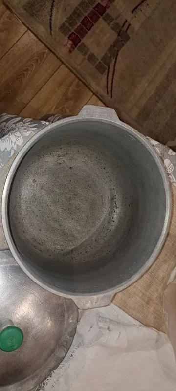 4 litrlik qozon sotaman. 5