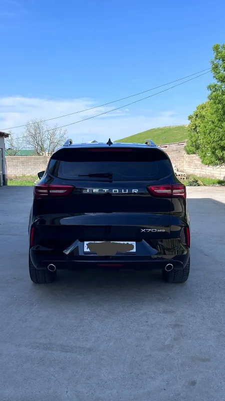 Jetour X70 restayling sotiladi srochno — фото 4