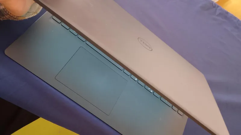 Dell 15 3