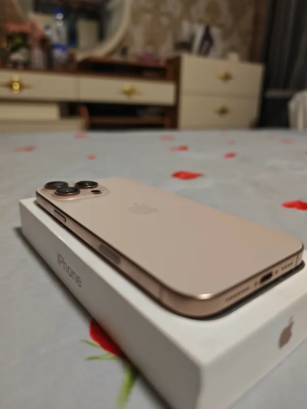 iPhone 16 Pro Max | новый, 70 циклов | ёмкость 100% 1