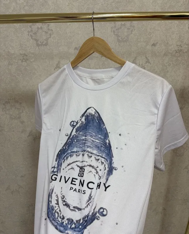 Givenchy futbolka M 2 Givenchy futbolka M 2