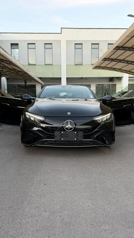 СРОЧНО !!! Mercedes-Benz EQE 500 4 matic 1