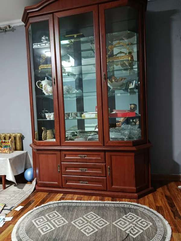 Продам шкаф сервант — фото 1