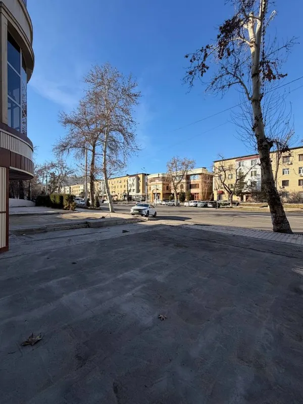 Ц-13 Лабзак | 242кв - нежилое помещение вдоль дороги Продажа — фото 3