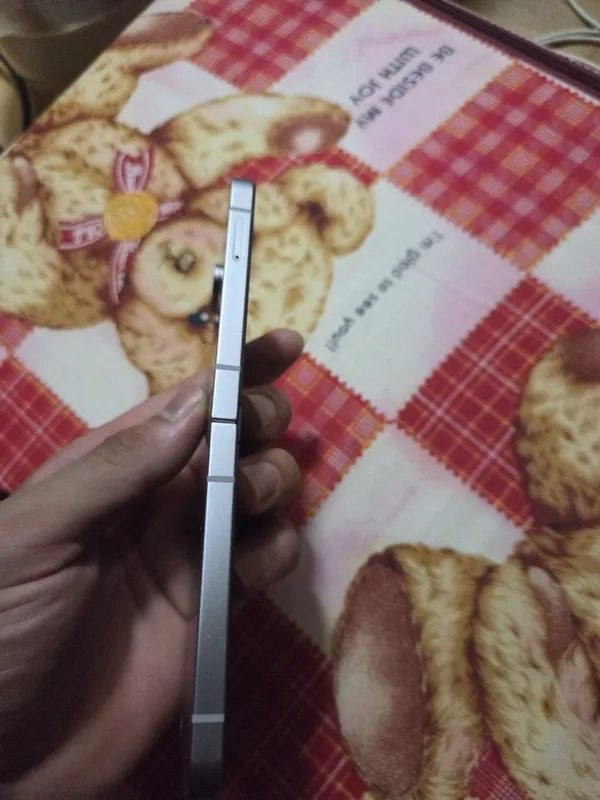 Flip 6 256 gb yaxshi holatda 4 Flip 6 256 gb yaxshi holatda 4