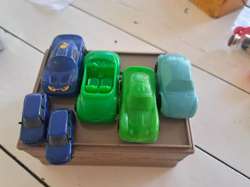 Bolalar uchun o‘yinchoq mashinalar Bolalar uchun o‘yinchoq mashinalar