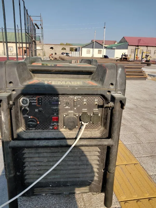 9 kVt quvvatli benzinli dvigatel-generator 2 9 kVt quvvatli benzinli dvigatel-generator 2