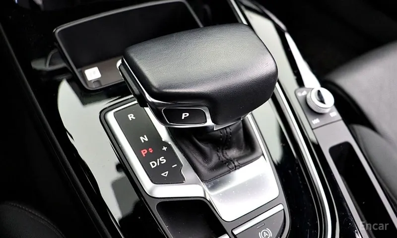 Audi A4 40 TFSI Premium — фото 7