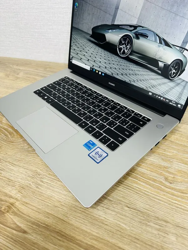 Ish va hordiq uchun Huawei Core i3 11-avlod premium noutbuki 4 Ish va hordiq uchun Huawei Core i3 11-avlod premium noutbuki 4
