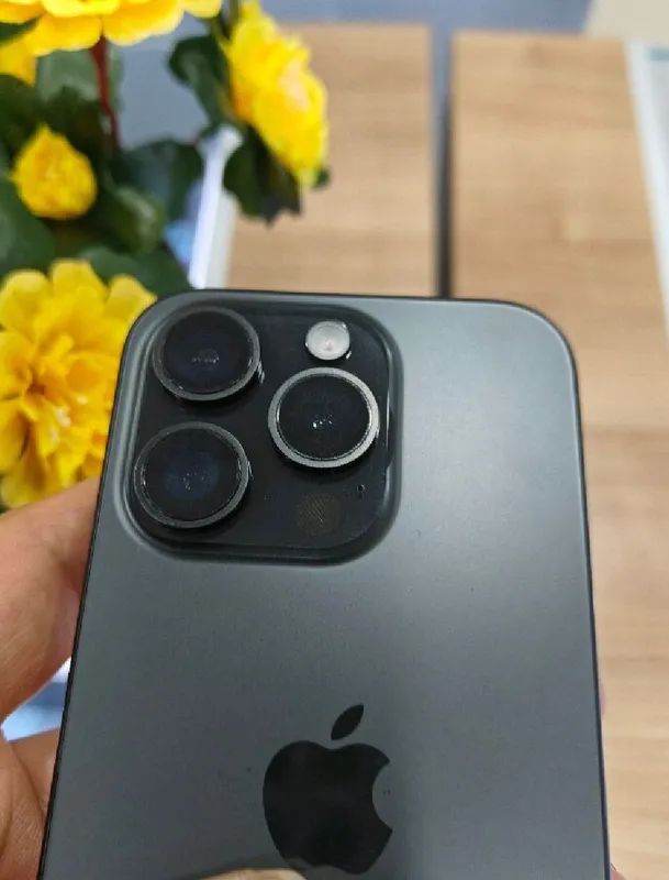 iPhone 15 pro — фото 2