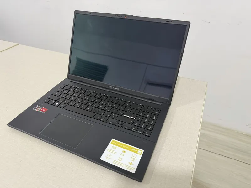 Yangi Asus VivoBook OLED Ryzen 5 8GB 512GB SSD