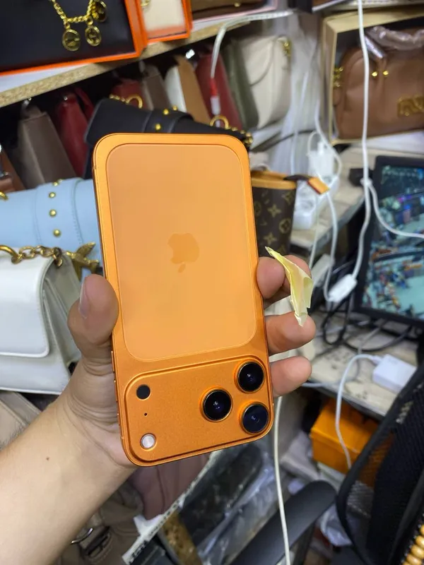 XR 1 800 000, 17 Pro, 128 GB, 77 ёмкость