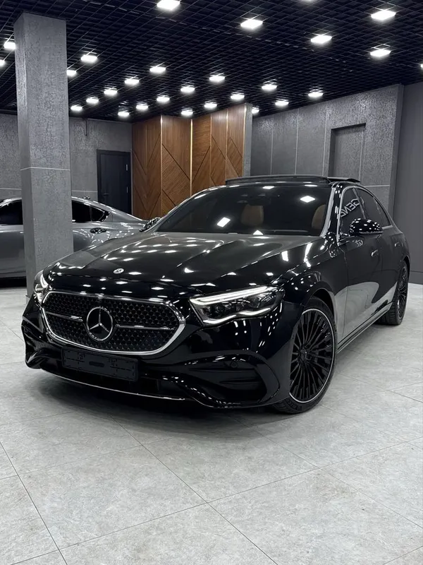 Mercedes-Benz W214 E300 full option made in Germany