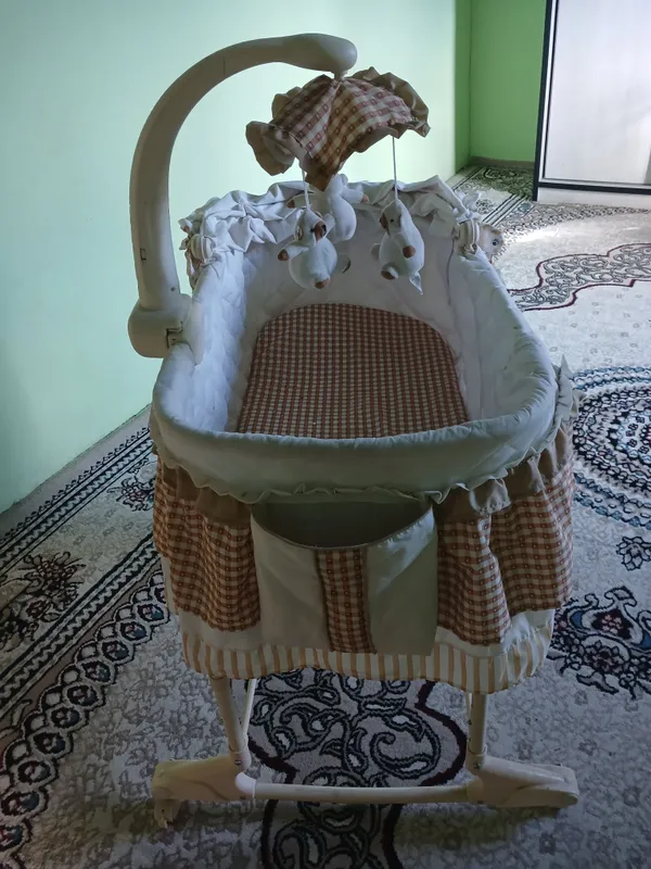 Колыбель диля новрожденних