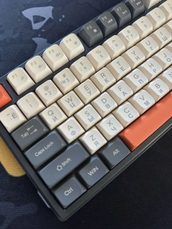 XUNFOX K81 80 ta klavishli klaviatura RGB podsvetkali 2