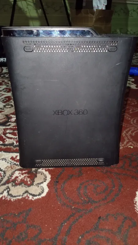 Игровая приставка Xbox 360, 128 GB памяти 1 Игровая приставка Xbox 360, 128 GB памяти 1
