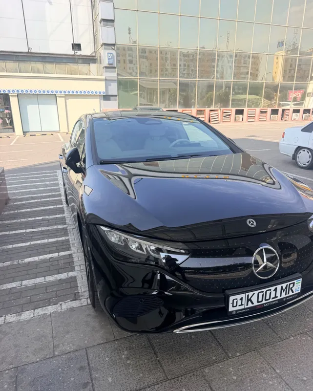 Mercades eqe 300 3