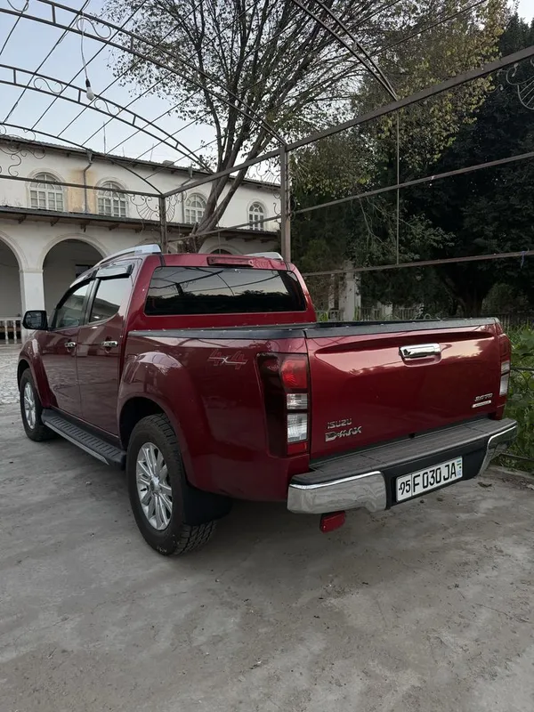 Isuzu D-MAX Irbis 2 Isuzu D-MAX Irbis 2