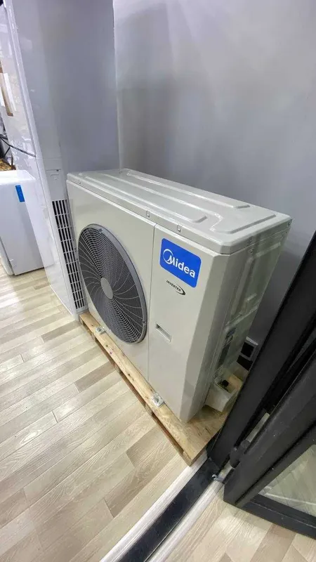 Кондиционер Midea Колонный - FST INV 48,000 Btu/ 220 В / Инвертор — фото 3