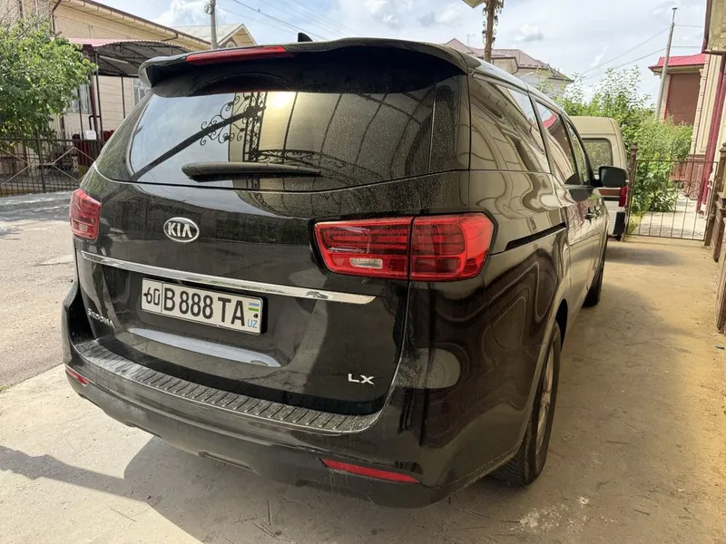 Kia carnival Sedona — фото 2