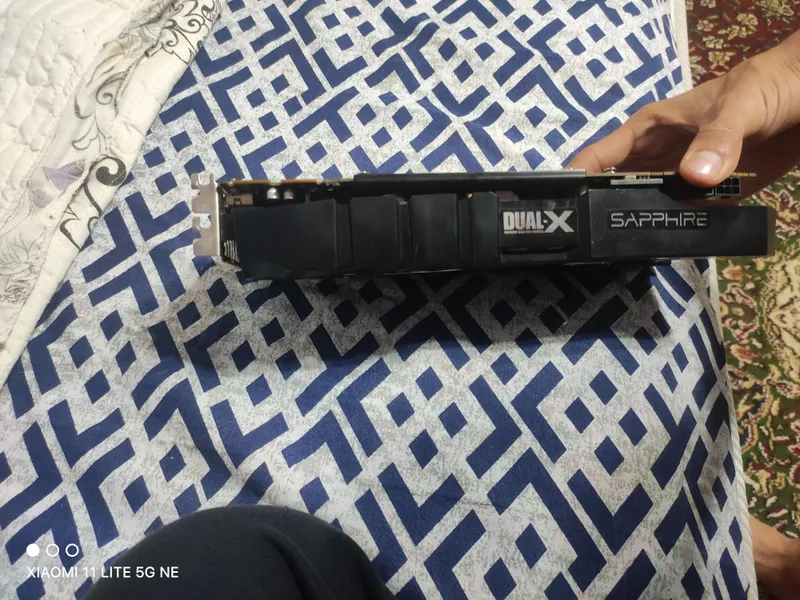 HD 7970 sotiladi 3