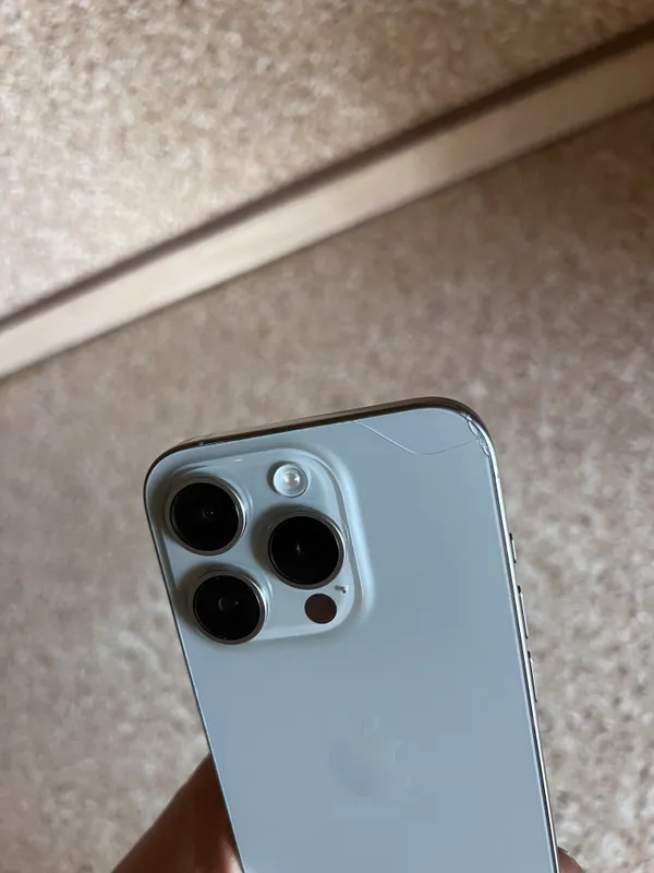 Iphone 15 pro 3