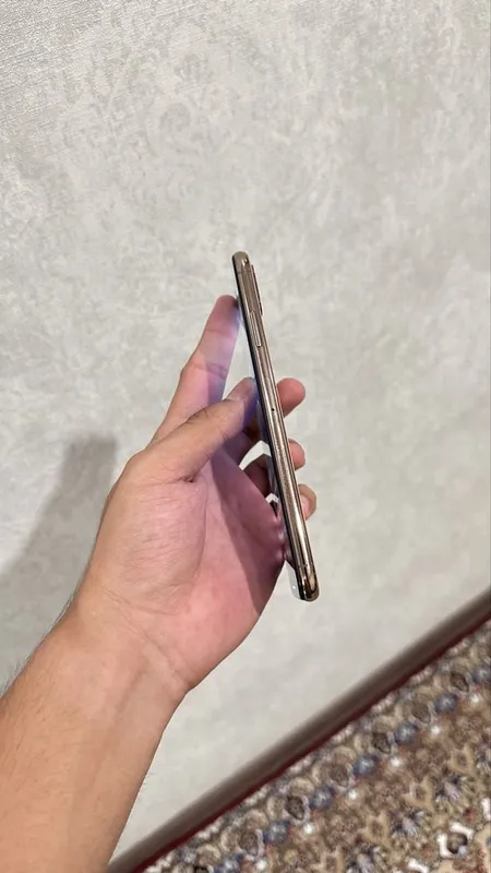 iPhone Xs Max 64GB 6 iPhone Xs Max 64GB 6