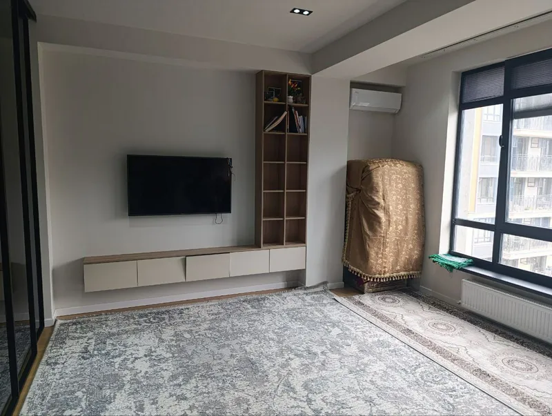 «Koh Ota» JKda 1 xonali kvartira (42 m²), 7/10, yevrota’mir, mebel va texnika bilan 1 «Koh Ota» JKda 1 xonali kvartira (42 m²), 7/10, yevrota’mir, mebel va texnika bilan 1